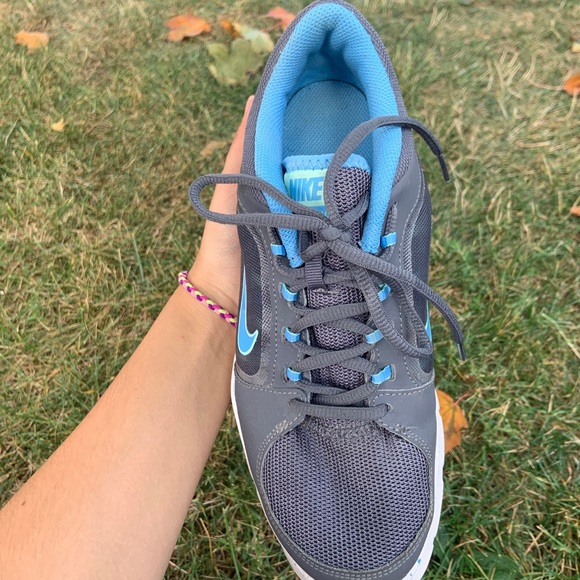 Nike training shoes W 7.5 - Picture 3 of 5